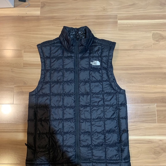 Men’s Thermoball Eco Vest, size small (North face) - Picture 1 of 3